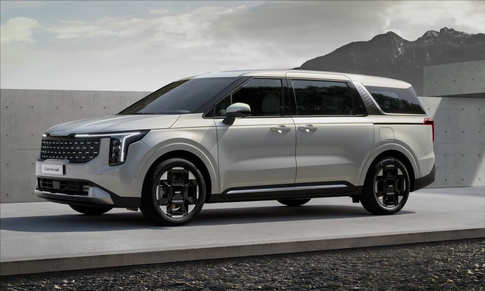 Kia inicia venda da nova Carnival