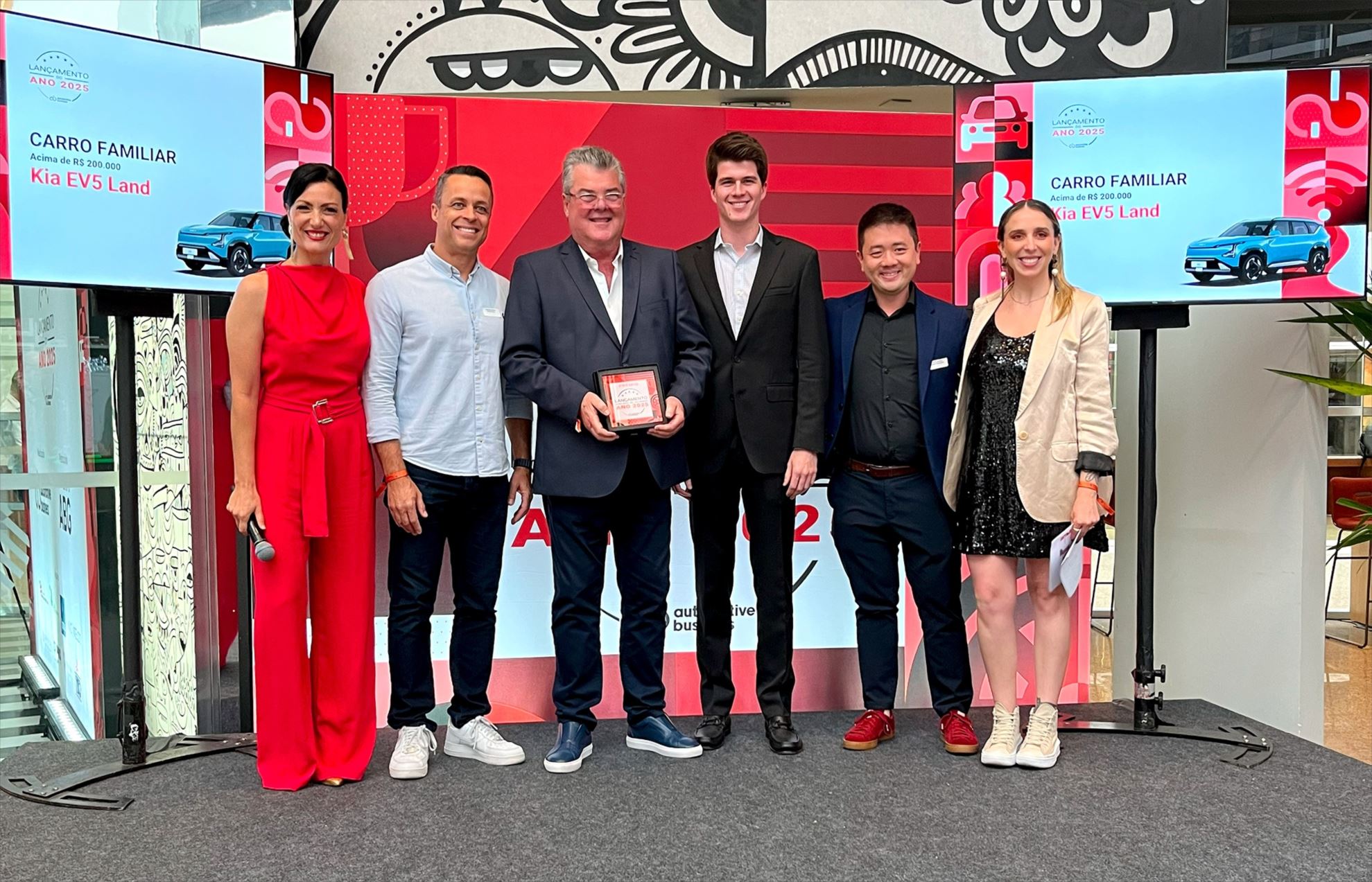 Kia EV5 é o Lançamento do Ano 2025 na categoria Carro Familiar