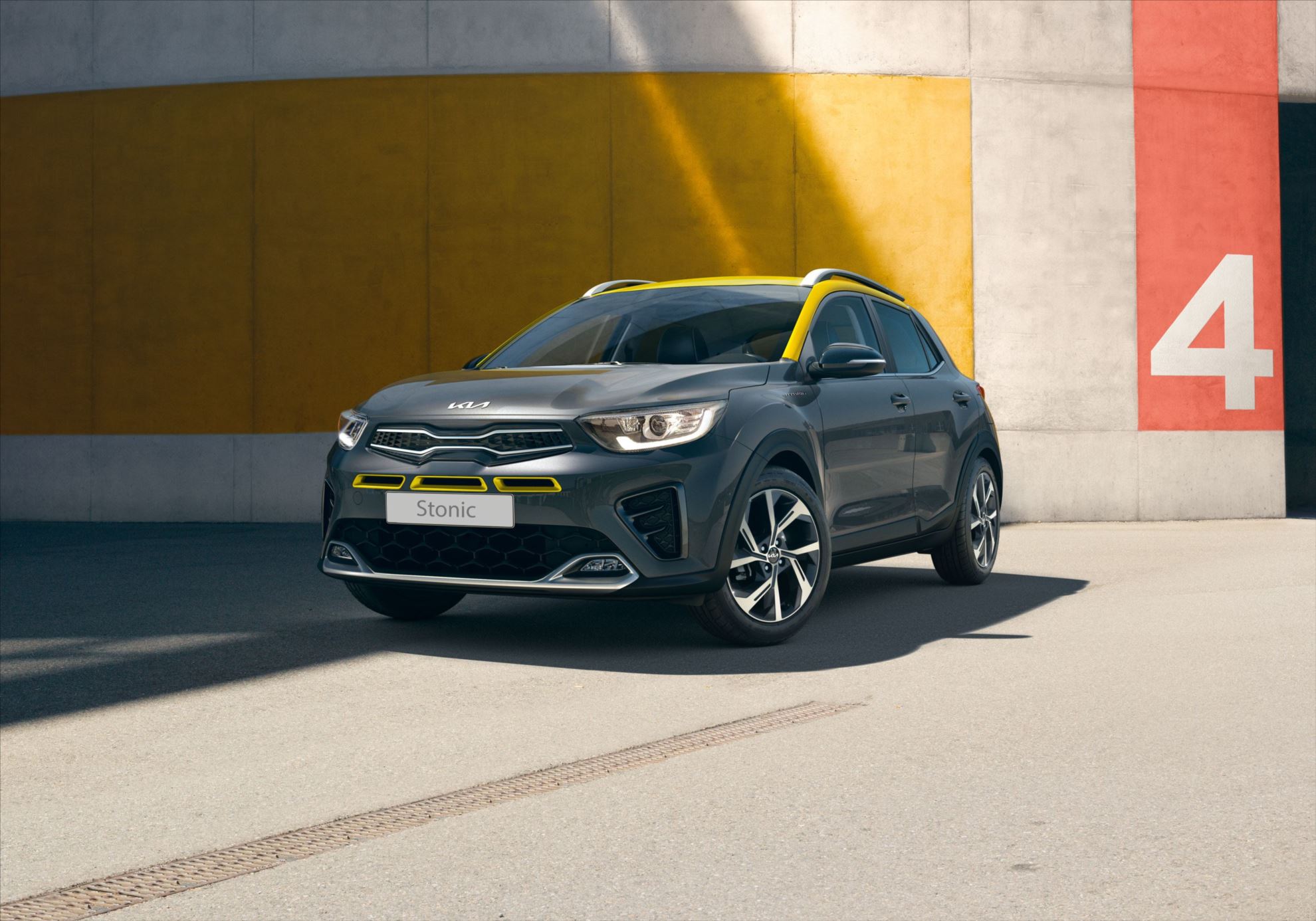 Kia Brasil lança Stonic, primeiro SUV compacto híbrido